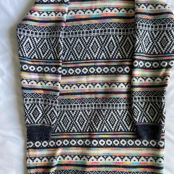 Tribal Print Sweater - Picture 5 of 6